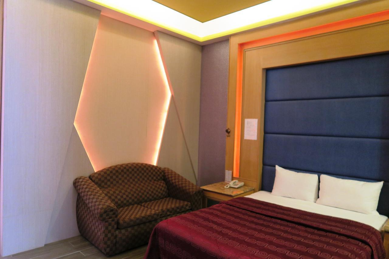 富晴汽車旅館fu Ching Motel Changhua City Exterior foto
